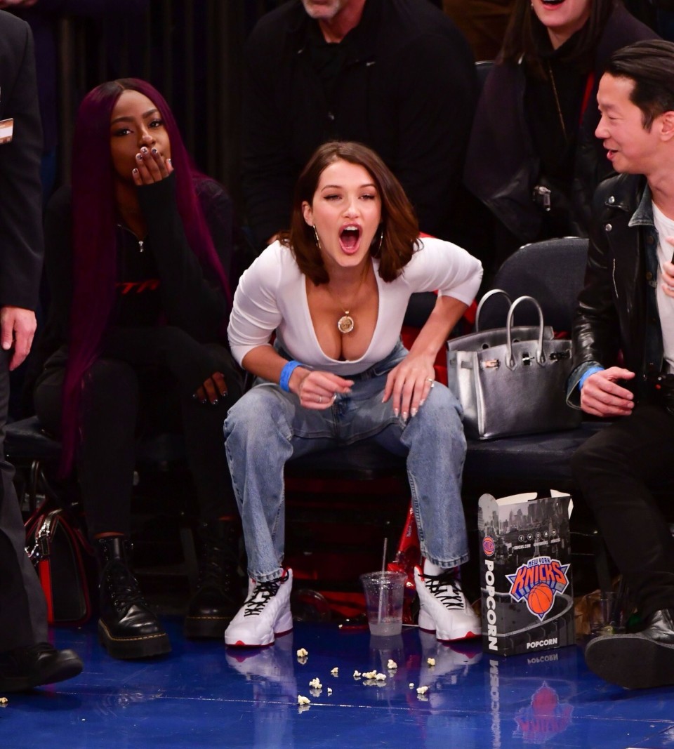 XvtEA, 美元 XvtEA, 美元