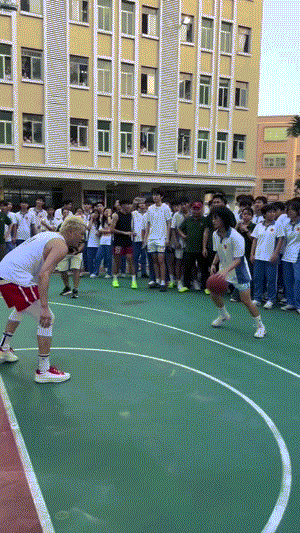 度人物之一, Qt 度人物之一, Qt